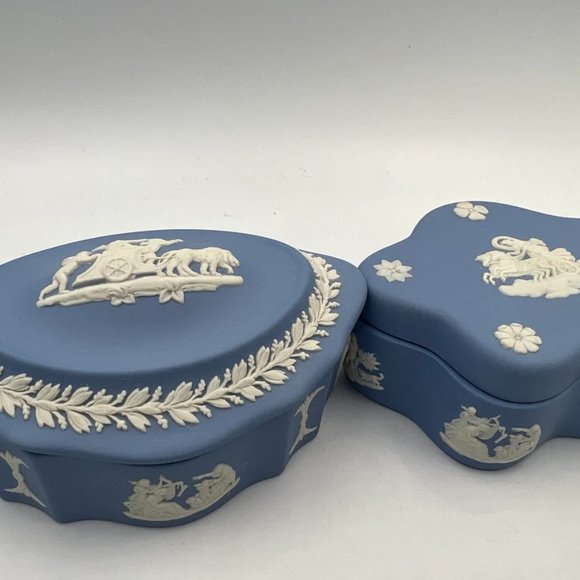 Pair of Wedgwood Jasperware Blue Trinket Boxes - Picture 3 of 6